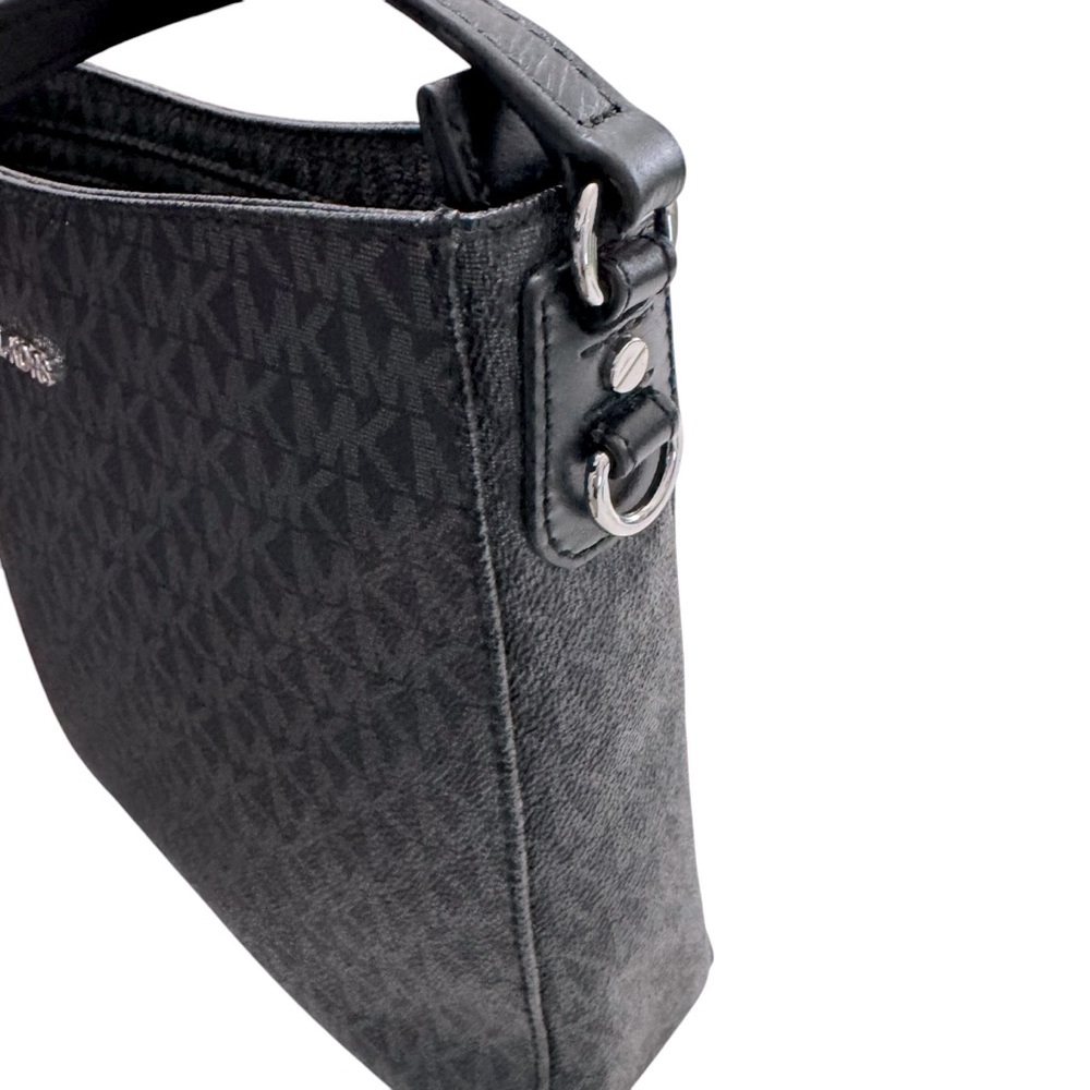 Michael Kors LG MESSENGER Crossbody Black - Picture 8 of 13